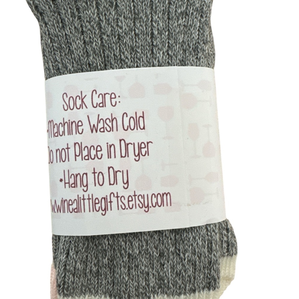 ⭐️Turning 50 Birthday Gift Wine Themed Gray and White Socks funny - Picture 2 of 4
